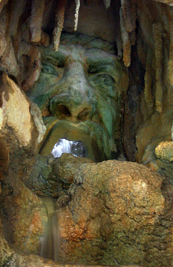 GROTTO6 There Be Giants in SA: Highlight detail from Carlos Cortes masterpiece at the Museum Reach.